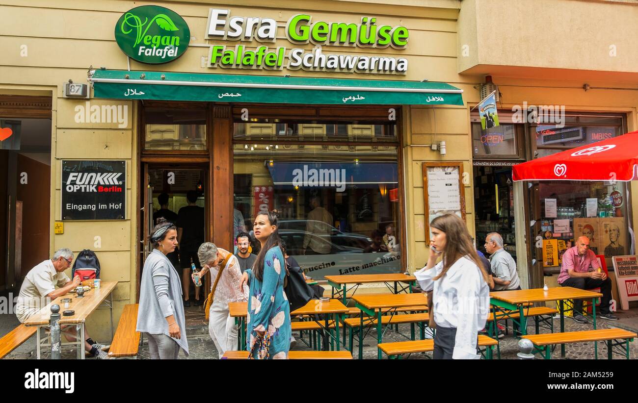 esra gemuese, vegan falafel, fast food restaurant Stock Photo