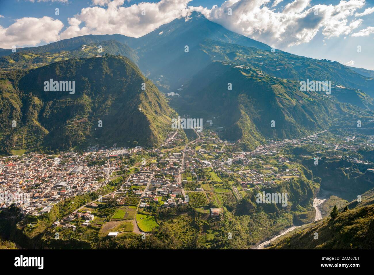 View Of The Town Of Banos De Agua Santa And Tungurahua Volcano 5023m In Ecuador Stock Photo Alamy