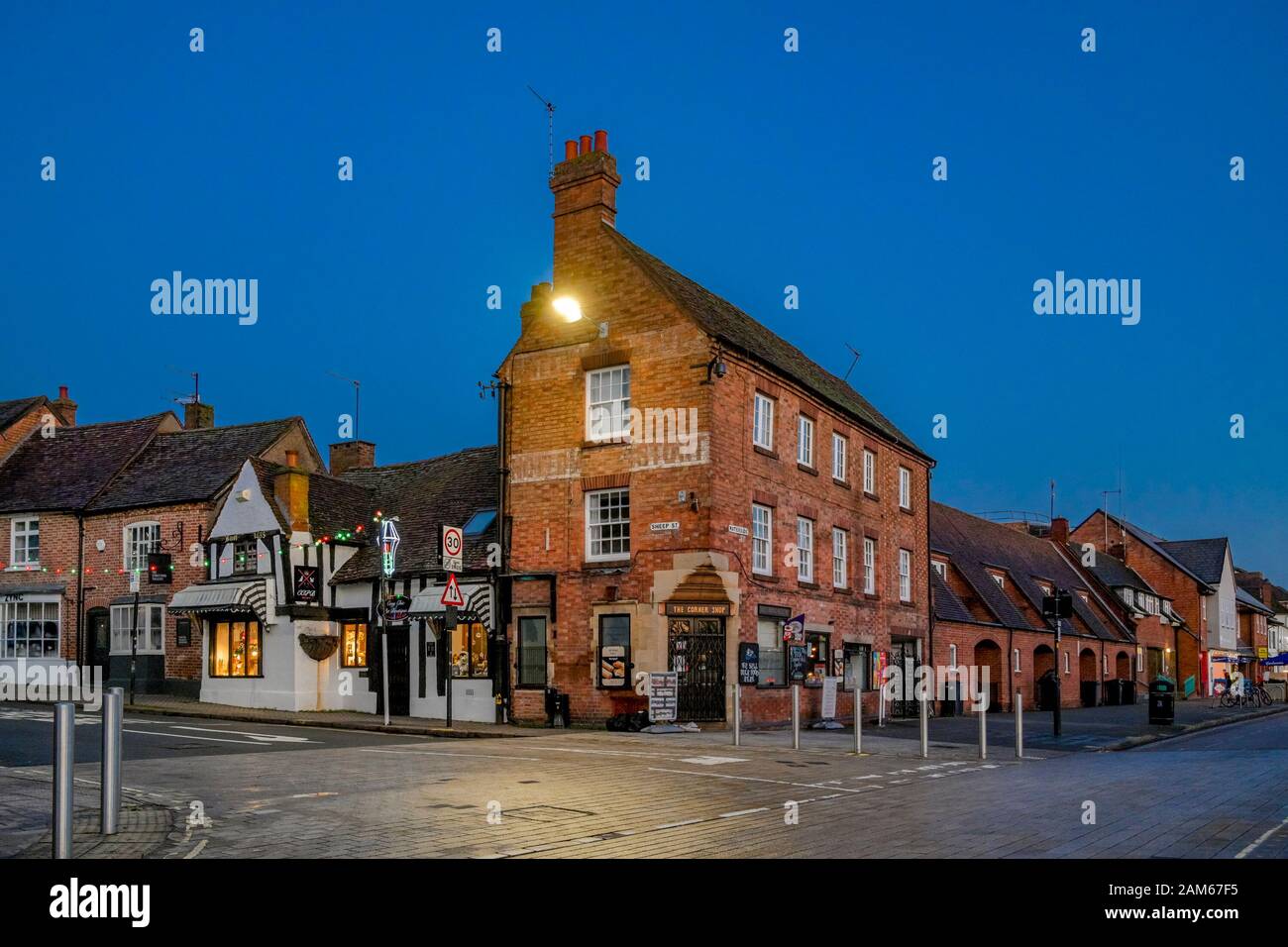 Corner store, Stratford upon Avon, Warwickshire, England, UK Stock Photo