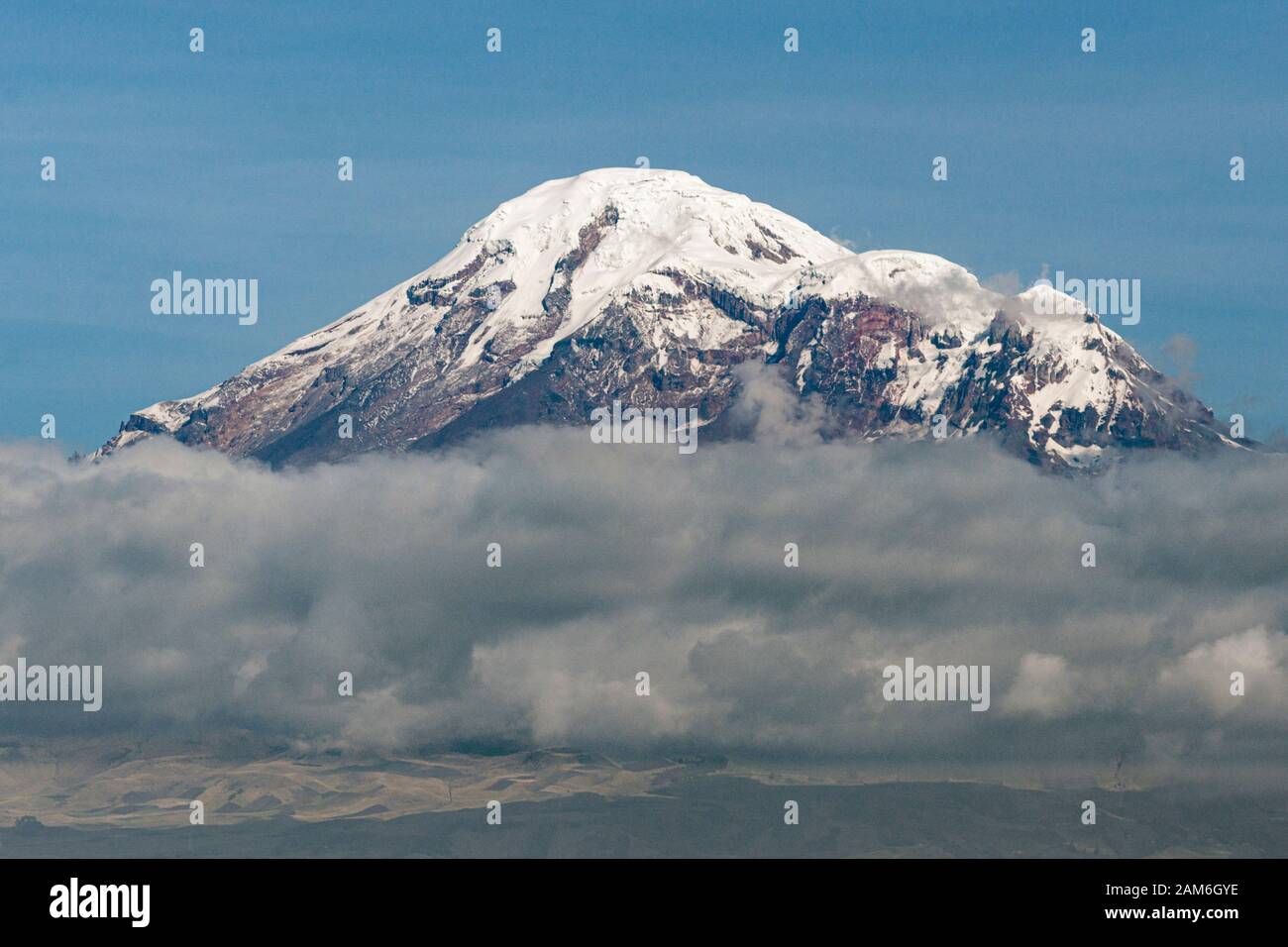Mount Chimborazo volcano (6268m), the highest mountain in Ecuador and the highest point on Earth when measured from the centre of the Earth. Stock Photo