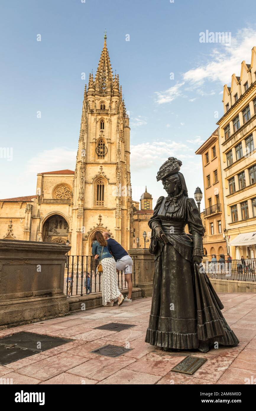 Oviedo, Spain. Statue of La Regenta, from the realist novel by Spanish author Leopoldo Alas Clarin, in front of the Cathedral Stock Photo