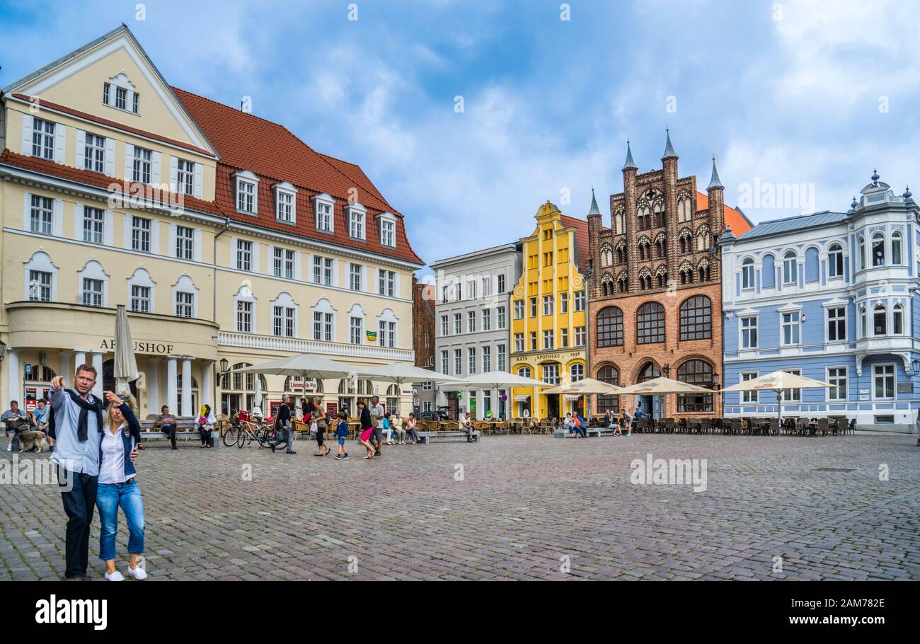 14th-century brick Gothic Wulflamhaus at the Old Market Square of the Haseatic town of Stralsund, Mecklenburg-Vorpommern, Germany Stock Photo
