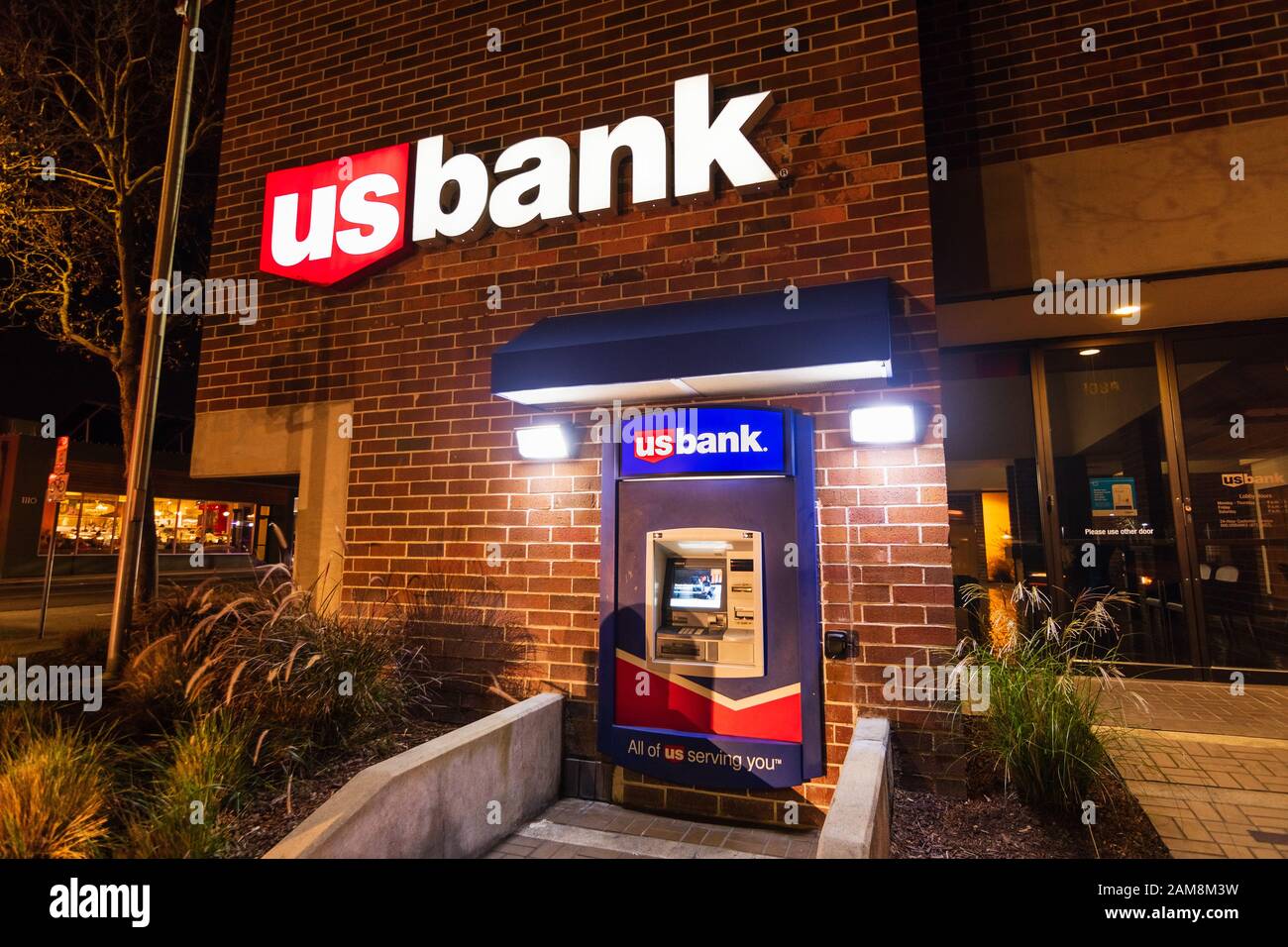 Us bank branch hi res stock photography and images Alamy