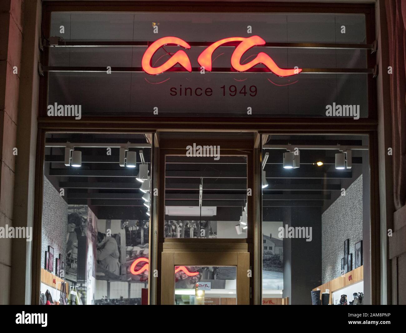 BRNO, CZECHIA - NOVEMBER 4, 2019: Ara shoes logo on their store for Brno. Ara  shoes is a German footwear manufacturer and retailer famous for its high  Stock Photo - Alamy