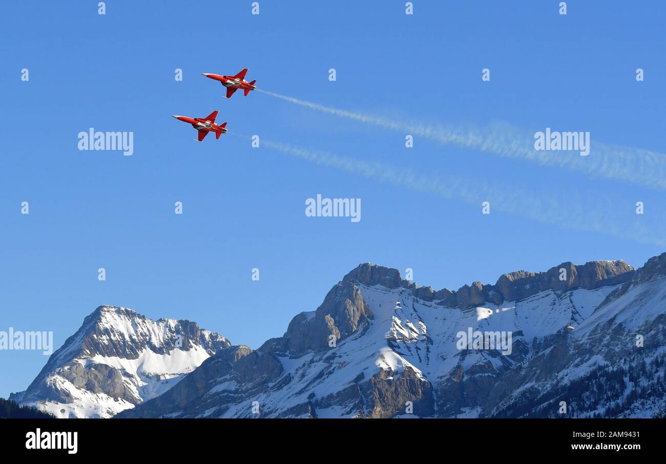 Les Diablerets, Les Diablerets Alpine centre. 11th Jan, 2020. Swiss Air  Force aerobatic team "Patrouille Suisse" stages a performace to mark the  ongoing 3rd Winter Youth Olympic Games, at Les Diablerets Alpine