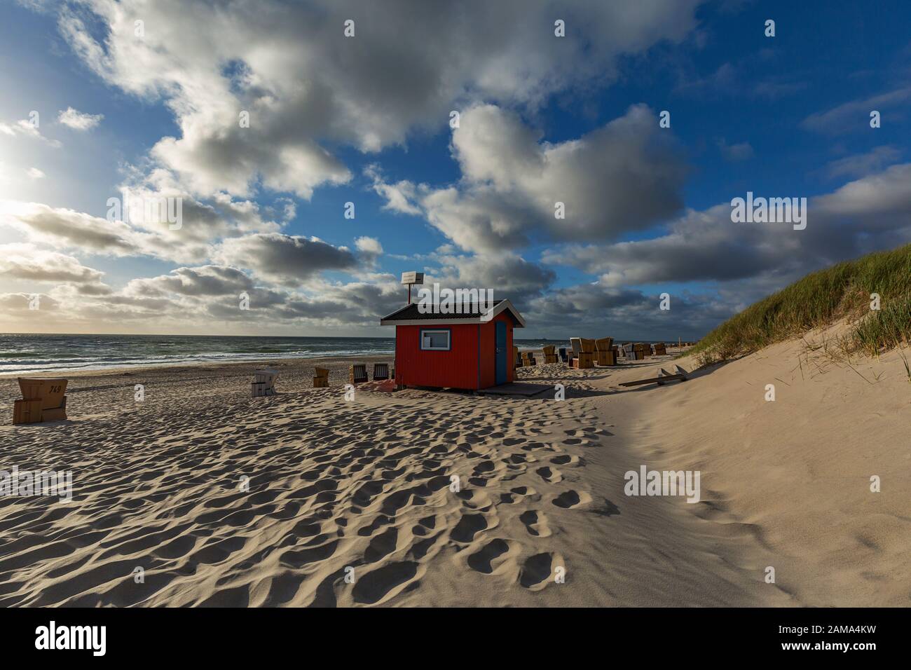 Sylt - View to Beach Chair Rental (german Strandkorb-Vermietung) at Wenningstedt Beach, Schleswig-Holstein, Germany, 07.06.2015 Stock Photo