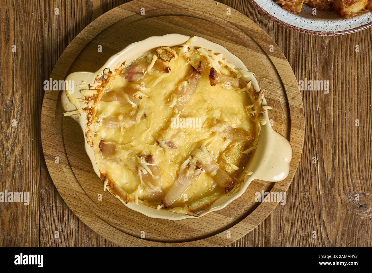 Bacon Cheeseburger Tater Tot Casserole, large bowl, combine cooked beef, bacon, cheddar cheese
