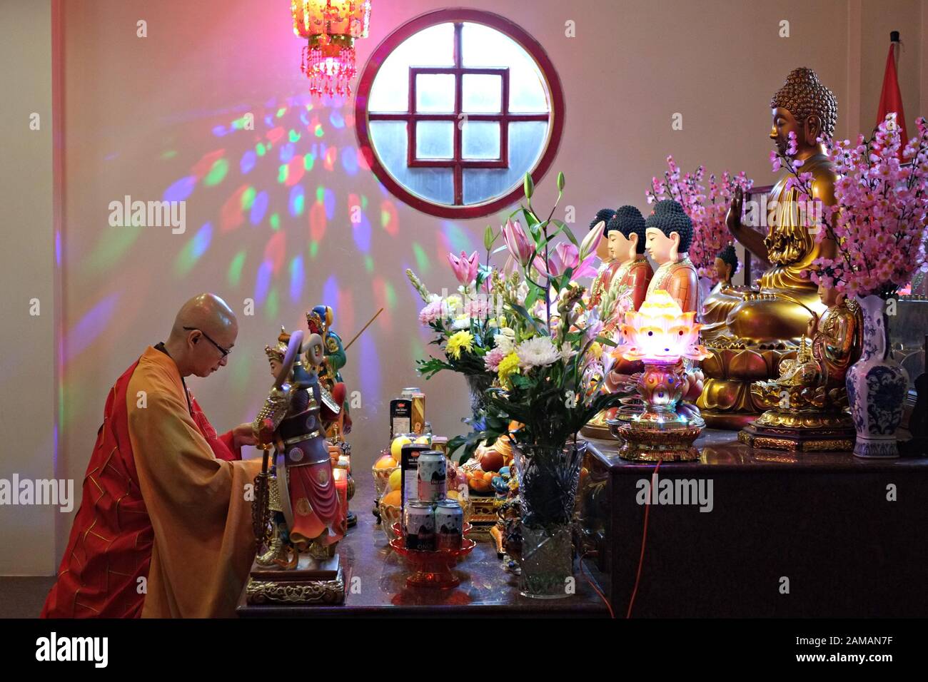 chinese new year altar offerings