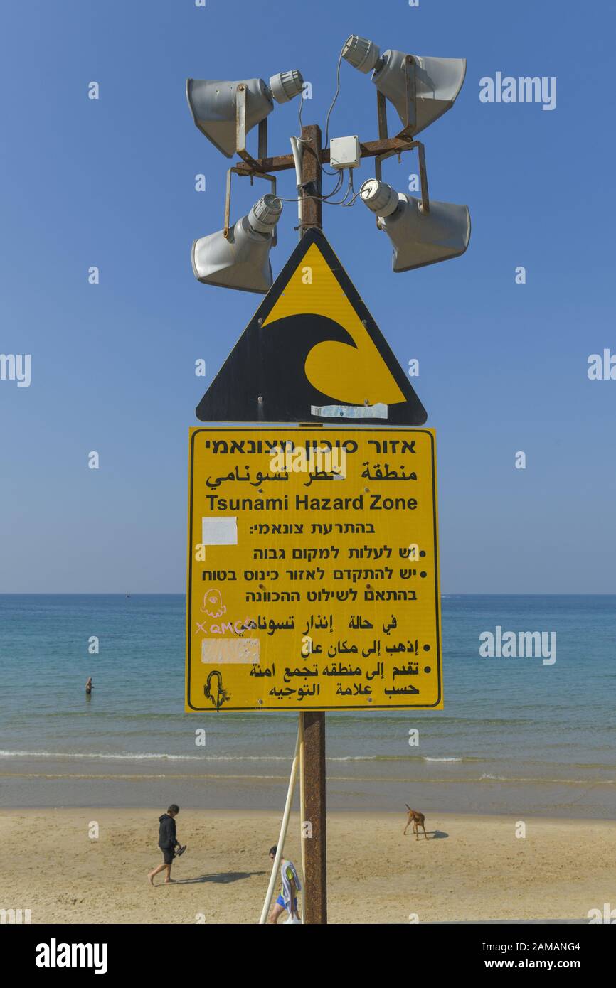 Warnschild Tsunami, Strand, Tel Aviv, Israel Stock Photo