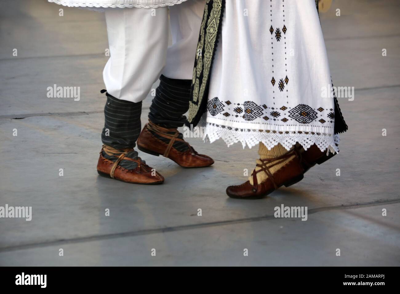 A traditional romanian dance hi-res stock photography and images - Alamy