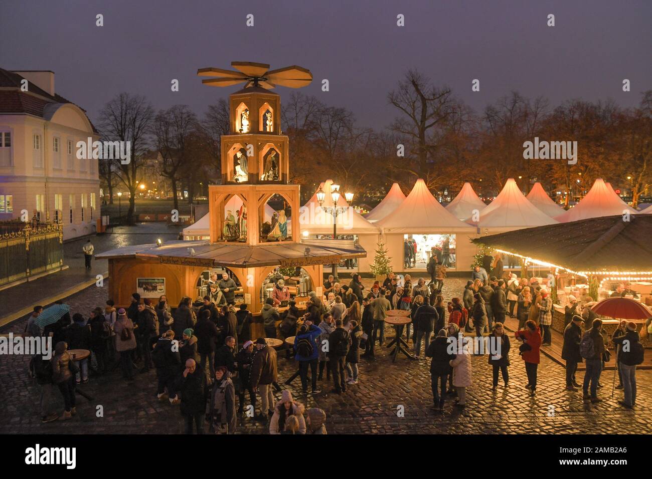 Weihnachtsmarkt Charlottenburg Berlin 2025 Elora Honoria