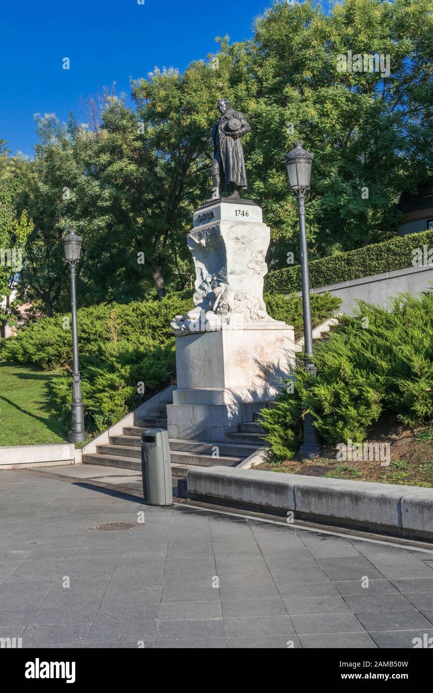 goya-statue-at-the-museo-nacional-del-prado-in-madrid-spain-stock