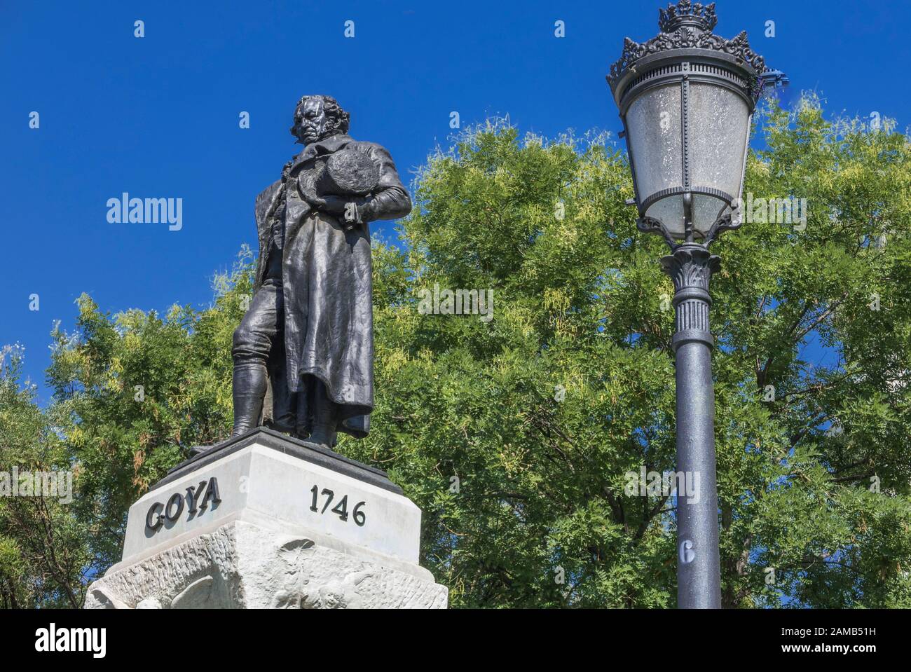 goya-statue-at-the-museo-nacional-del-prado-in-madrid-spain-stock