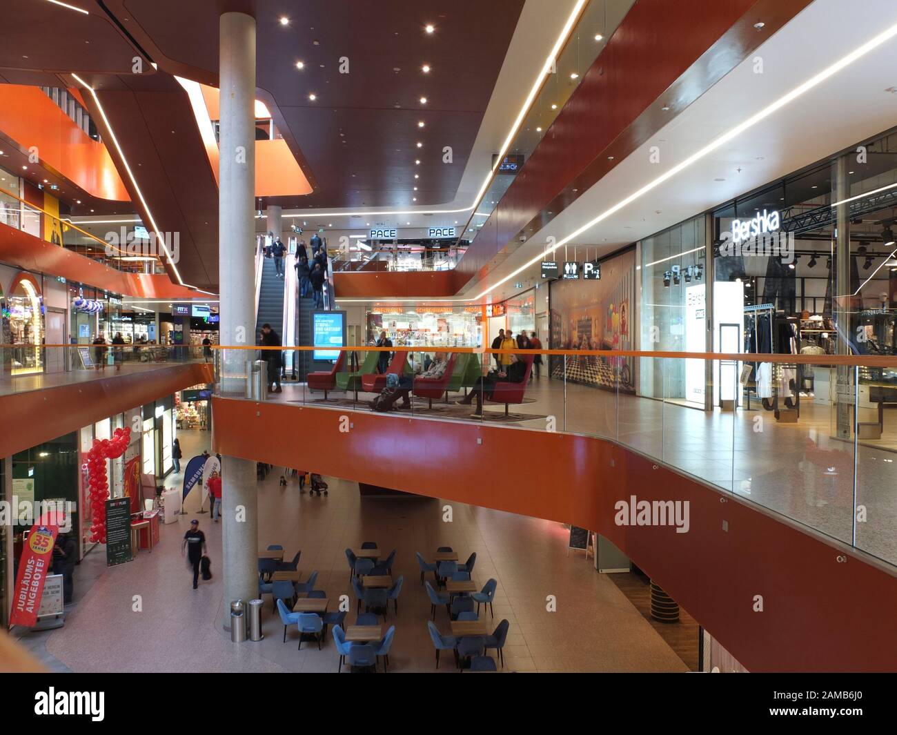 Berlin Mercedes square East Side Mall Stock Photo - Alamy