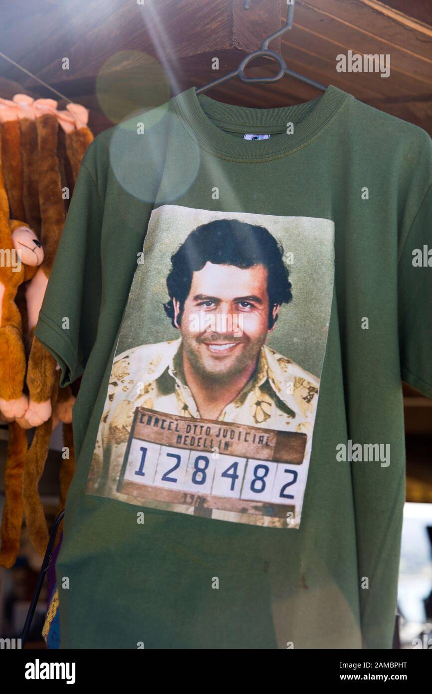 GUATAPE, COLOMBIA - SEPTEMBER 11, 2019: T-shirt with Pablo Escobar image in  Guatape, Colombia. Pablo Escobar was a Colombian drug lord and leader of t  Stock Photo - Alamy