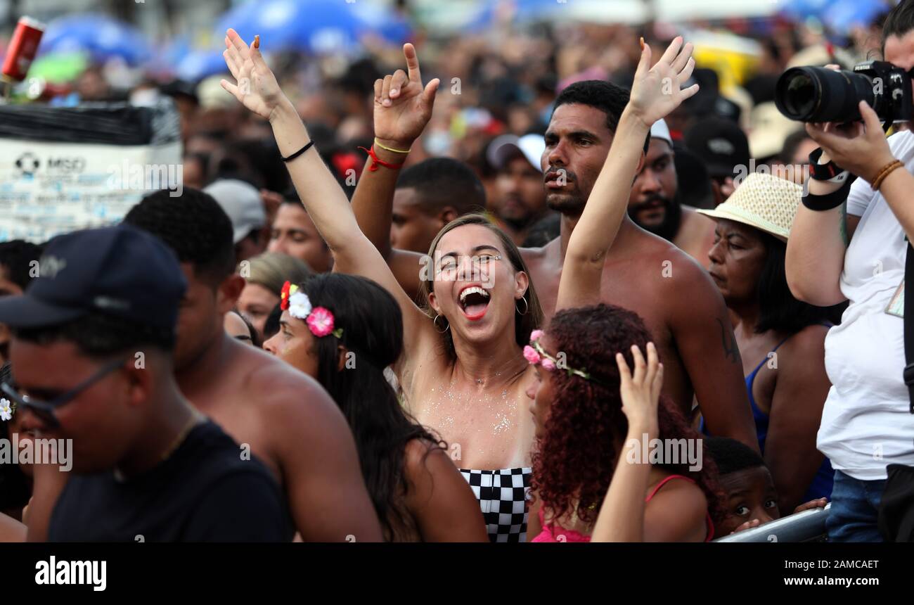 People Attend The Opening Show Of The Pre Carnival Of Rio De Janeiro At The Copacabana Beach In Rio De Janeiro Brazil 12 January 19 Efe Fabio Motta Stock Photo Alamy