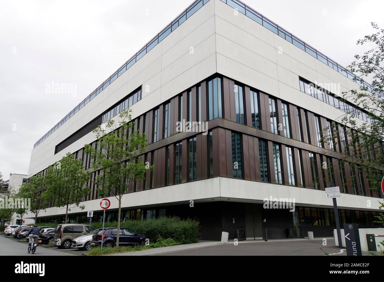Gebäude des Max-Planck-Institut für Biologie des Alterns auf dem Campus der Universitätsklinik Köln, Nordrhein-Westfalen, Deutschland Stock Photo