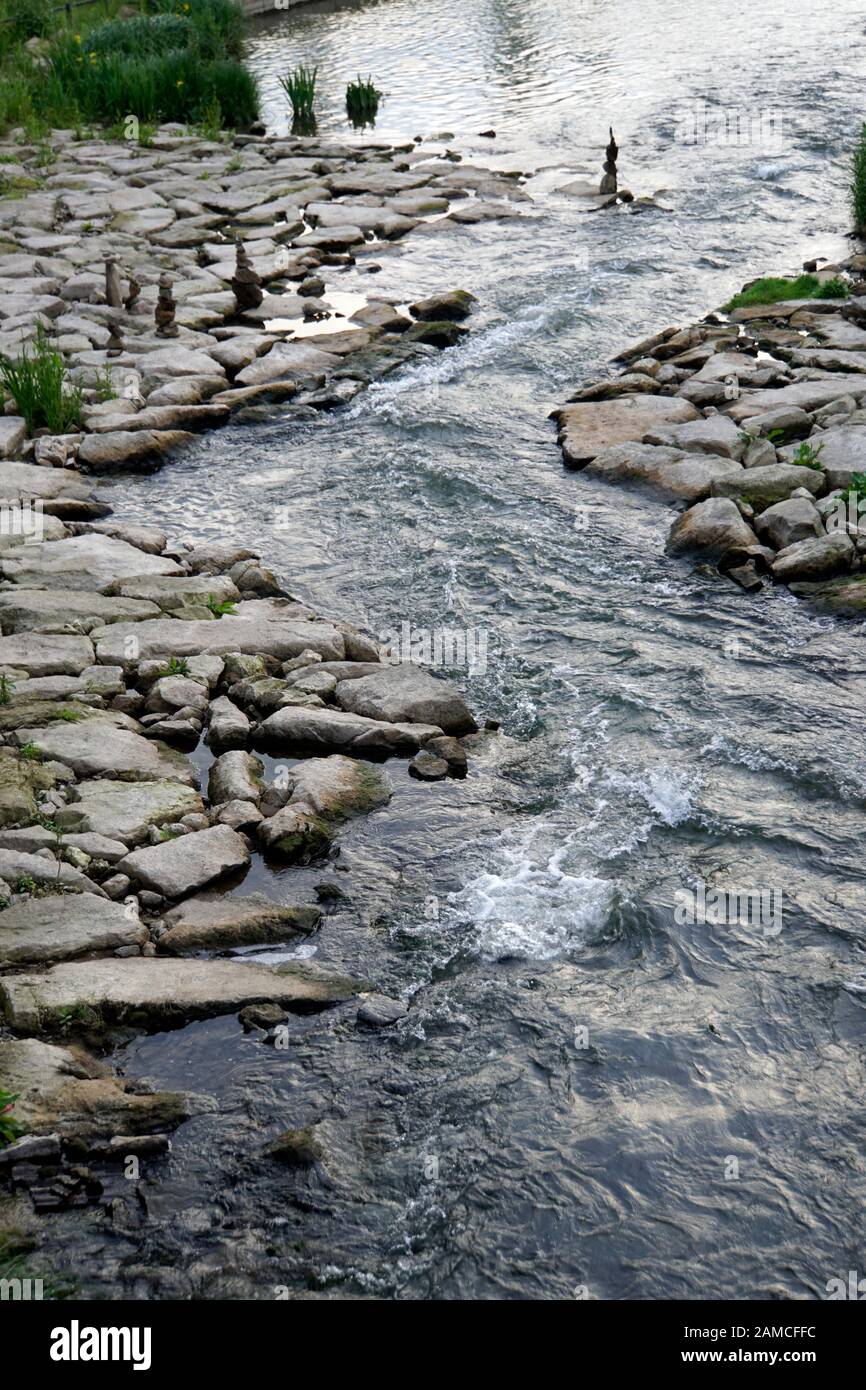 Bega, Nebenfluss der Werre, einem Weser-Zufluss, im Stadtgebiet von Lemgo,  Nordrhein-Westfalen, Deutschland Stock Photo - Alamy