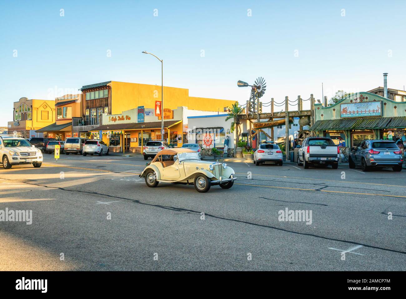 Cayucos, California/USAJanuary 11, 2020 Cayucos is a charming beach town in San Luis Obispo