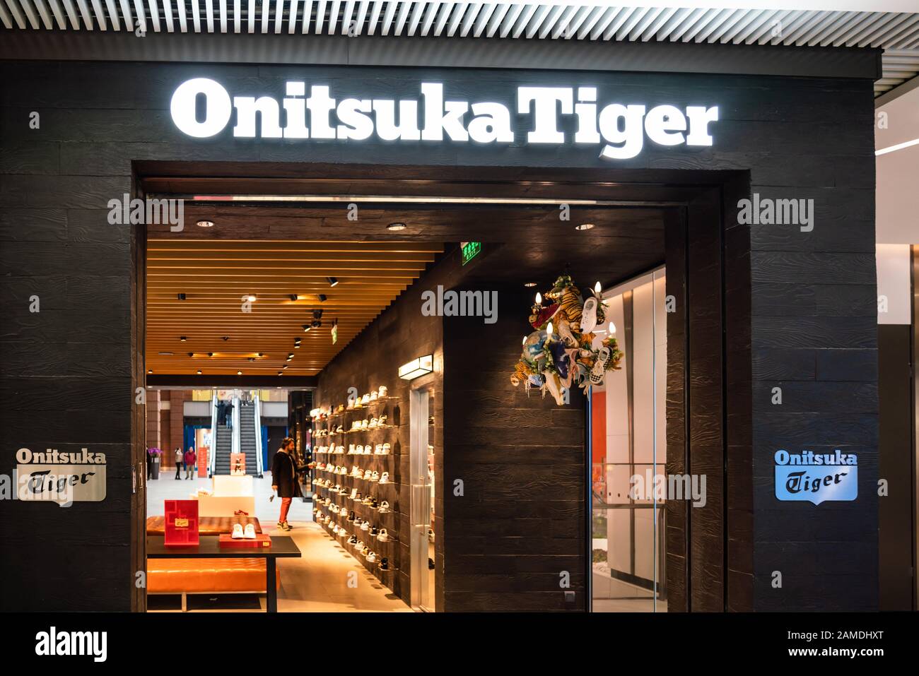 onitsuka tiger factory outlet bangkok