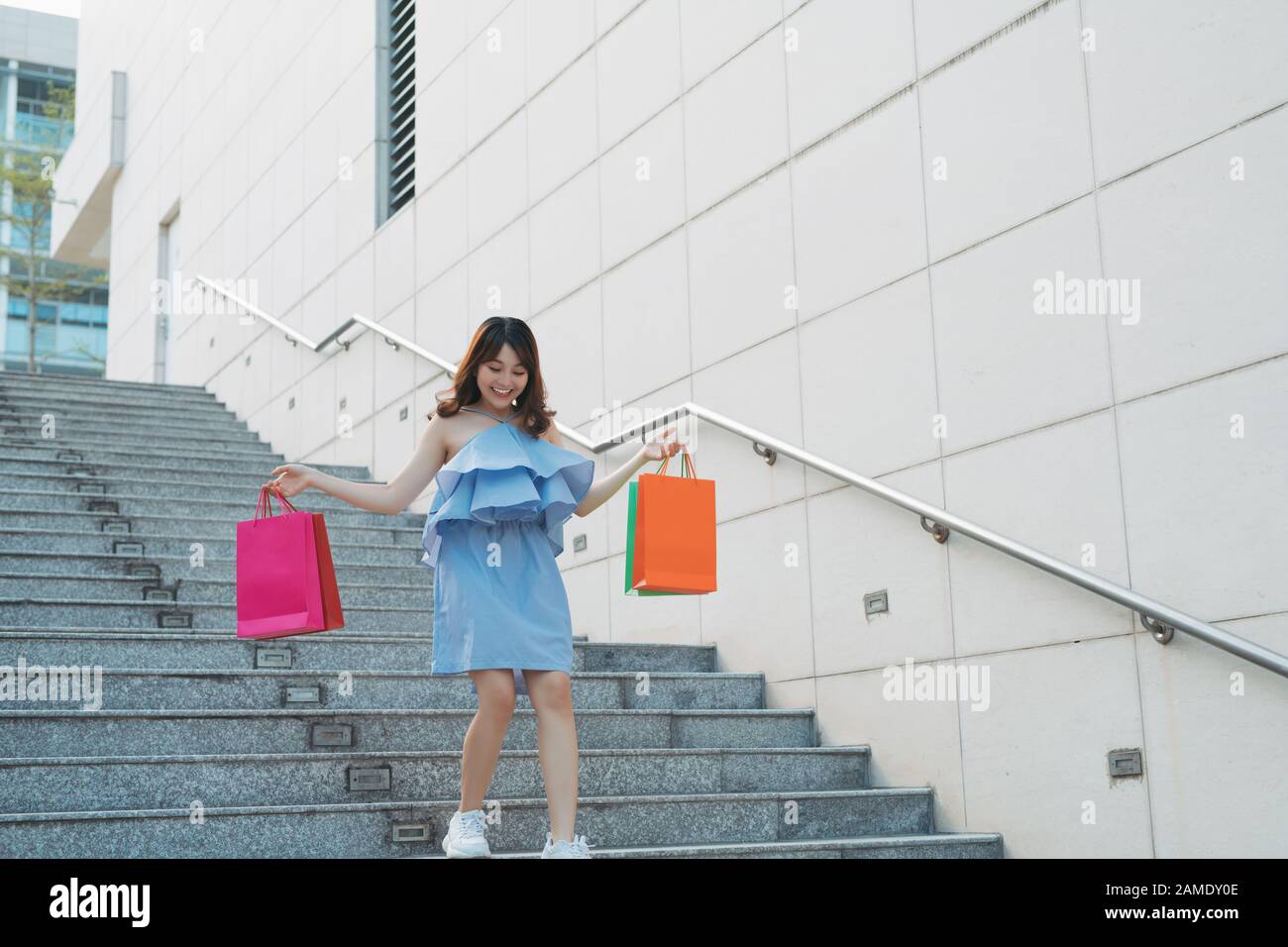 Asian chinese girl going shopping hi-res stock photography and images ...