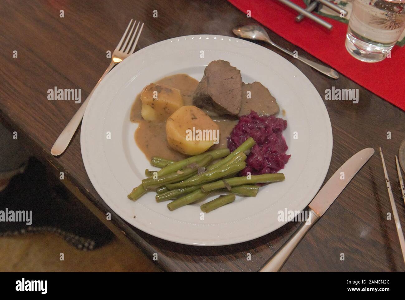Hirschbraten High Resolution Stock Photography and Images - Alamy