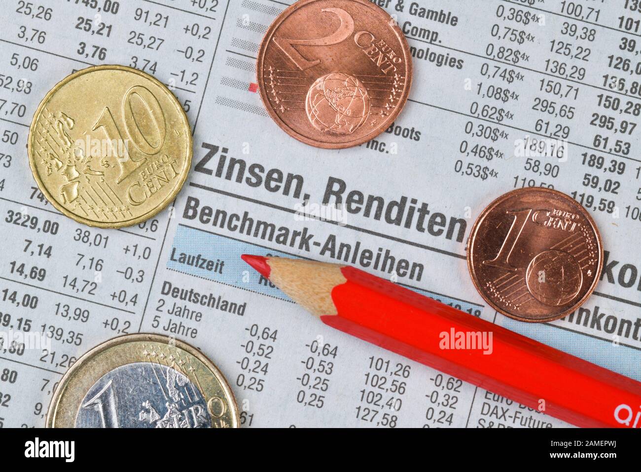 Zeitung, Börsenteil, Zinsen, Renditen Stock Photo