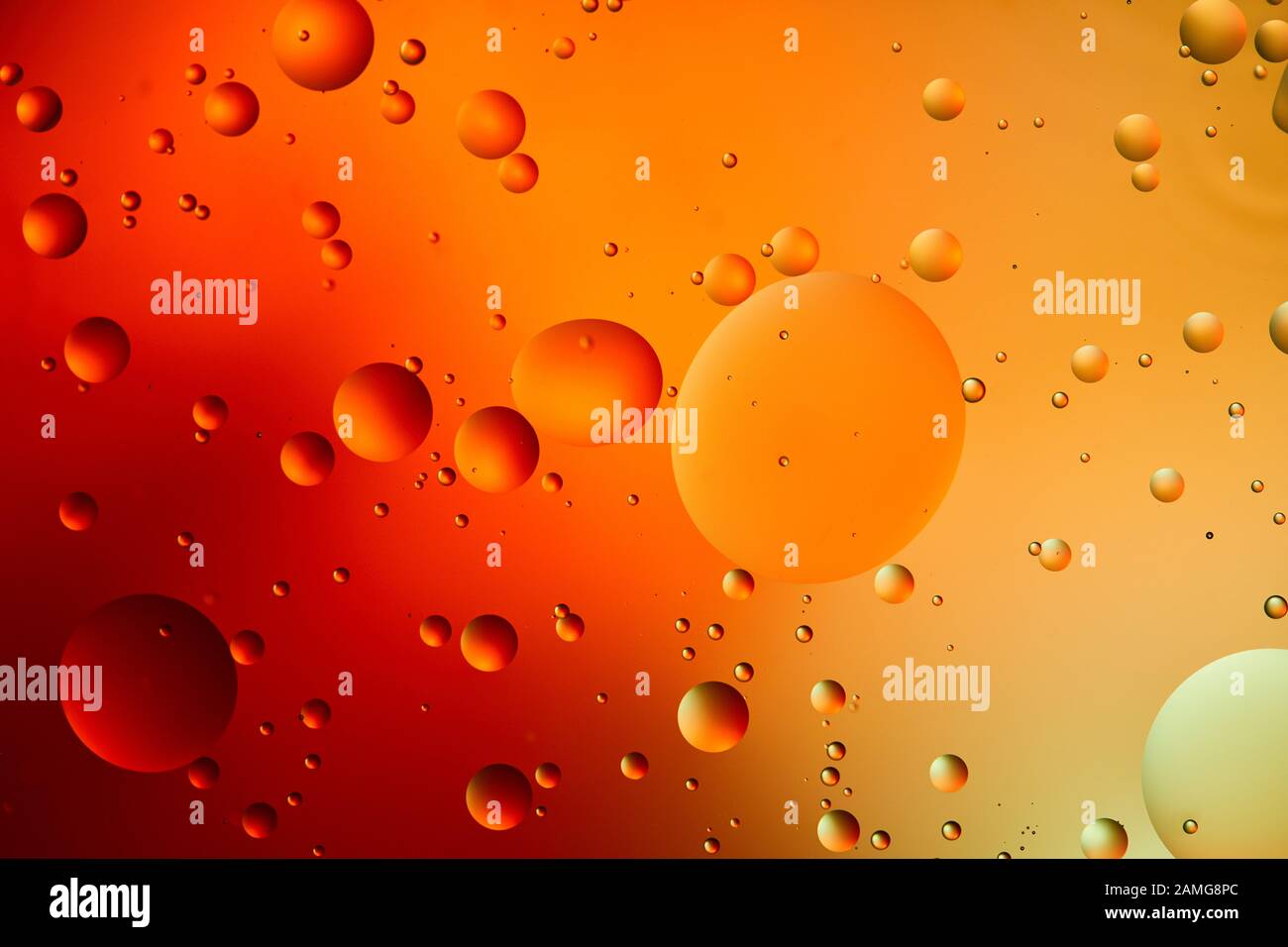 Abstract Orange and Red: Tưởng tượng của bạn được thể hiện trên các tác phẩm nghệ thuật không giới hạn bởi Abstract Orange and Red. Những đường cong, những đốm sáng với tông cam đỏ đậm và vàng cam sẽ mang lại sự độc đáo và sự nổi bật cho bức tranh của bạn.