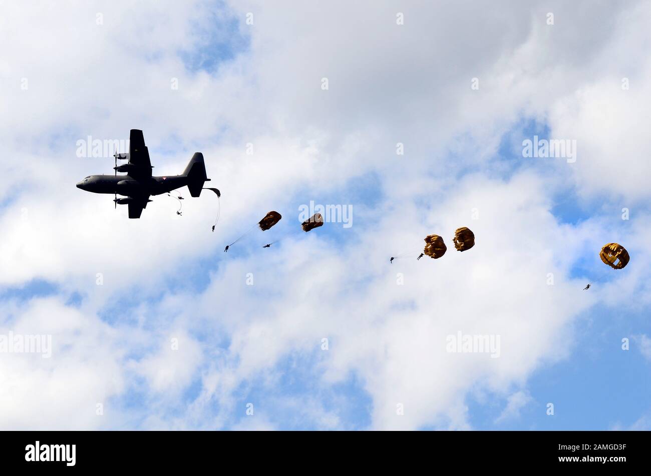 C130 hi-res stock photography and images - Alamy
