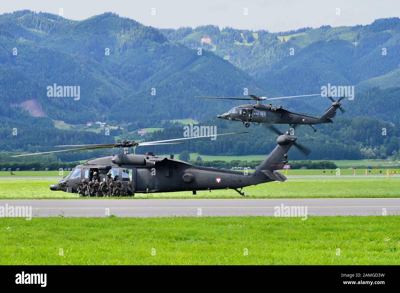 Sikorsky s 42 hi-res stock photography and images - Alamy Sikorsky s 42 hi-res stock photography and images - Alamy