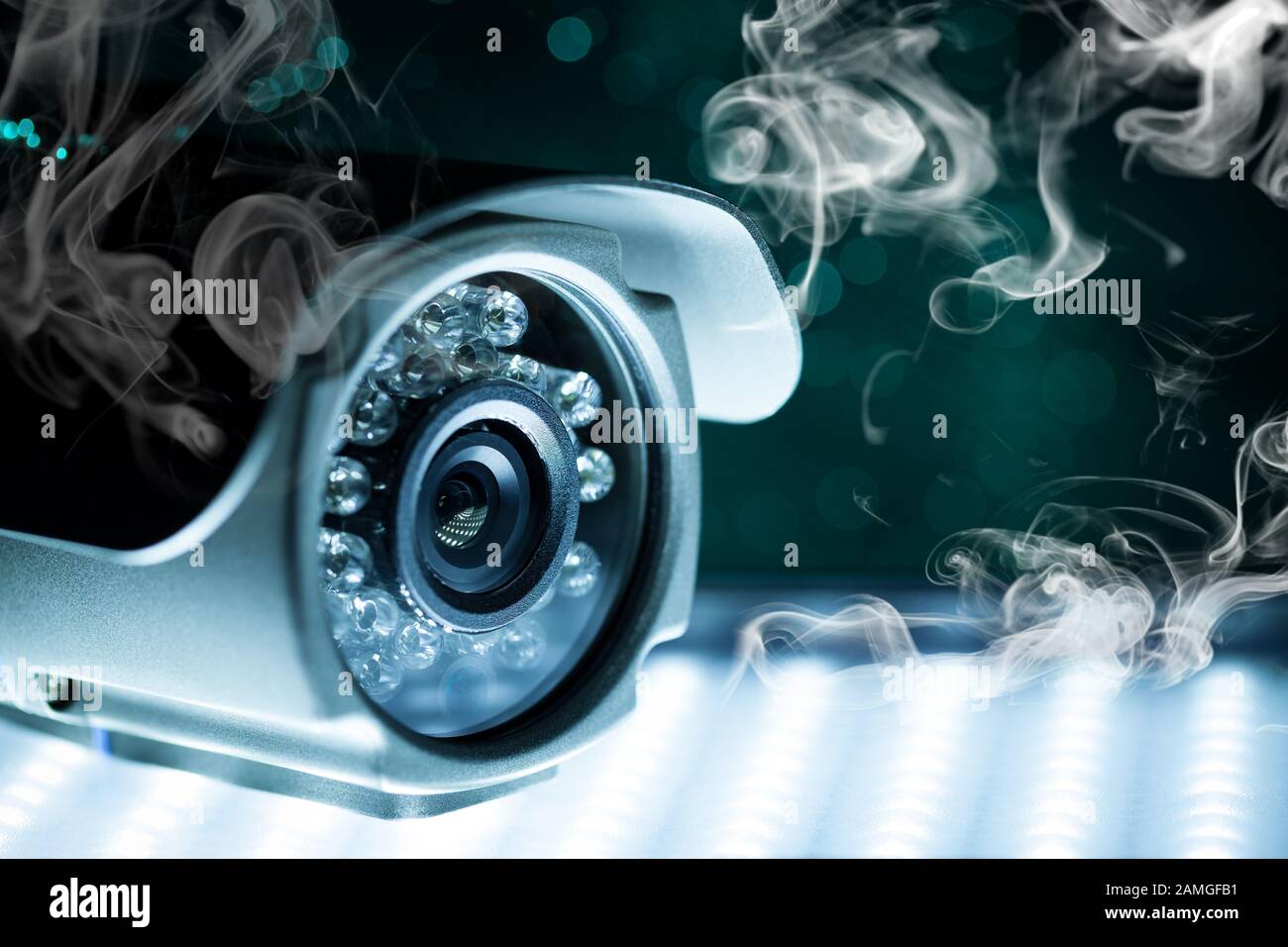 Spy cam hi-res stock photography and images - Alamy