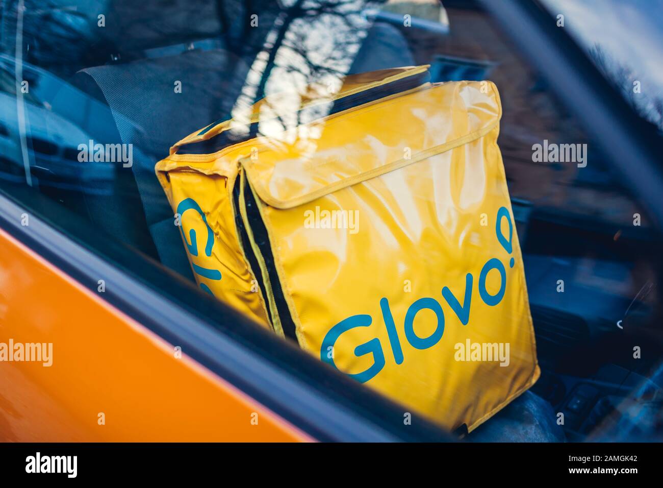 Lviv, Ukraine- January 13, 2020: Glovo delivery bag in car. Spain food  delivery company Stock Photo - Alamy