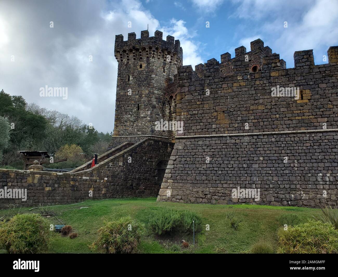 Walls and ramparts at Castello di Amorosa, a vineyard in the Calistoga AVA of the Napa Valley in the California Wine Country, housed in a large reconstruction of a Tuscan castle, Calistoga, California, December 22, 2019. Castello di Amorosa is a popular tourist destination for visitors to the Napa Valley. () Stock Photo