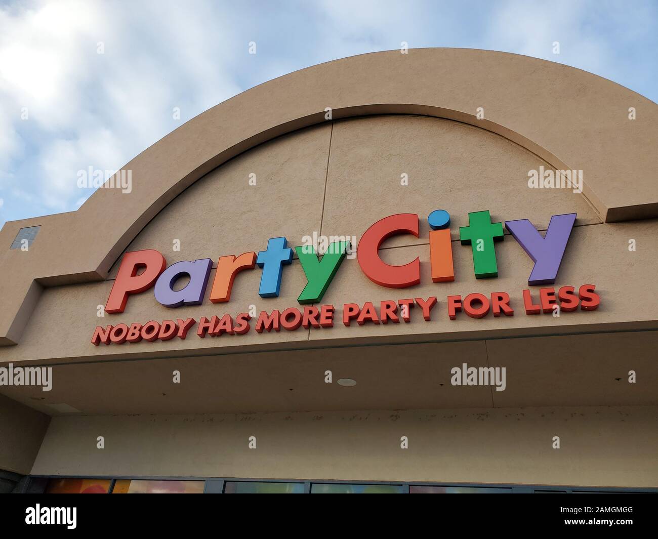 Facade of Party City party supply store in Pleasanton, California, December 19, 2019. () Stock Photo