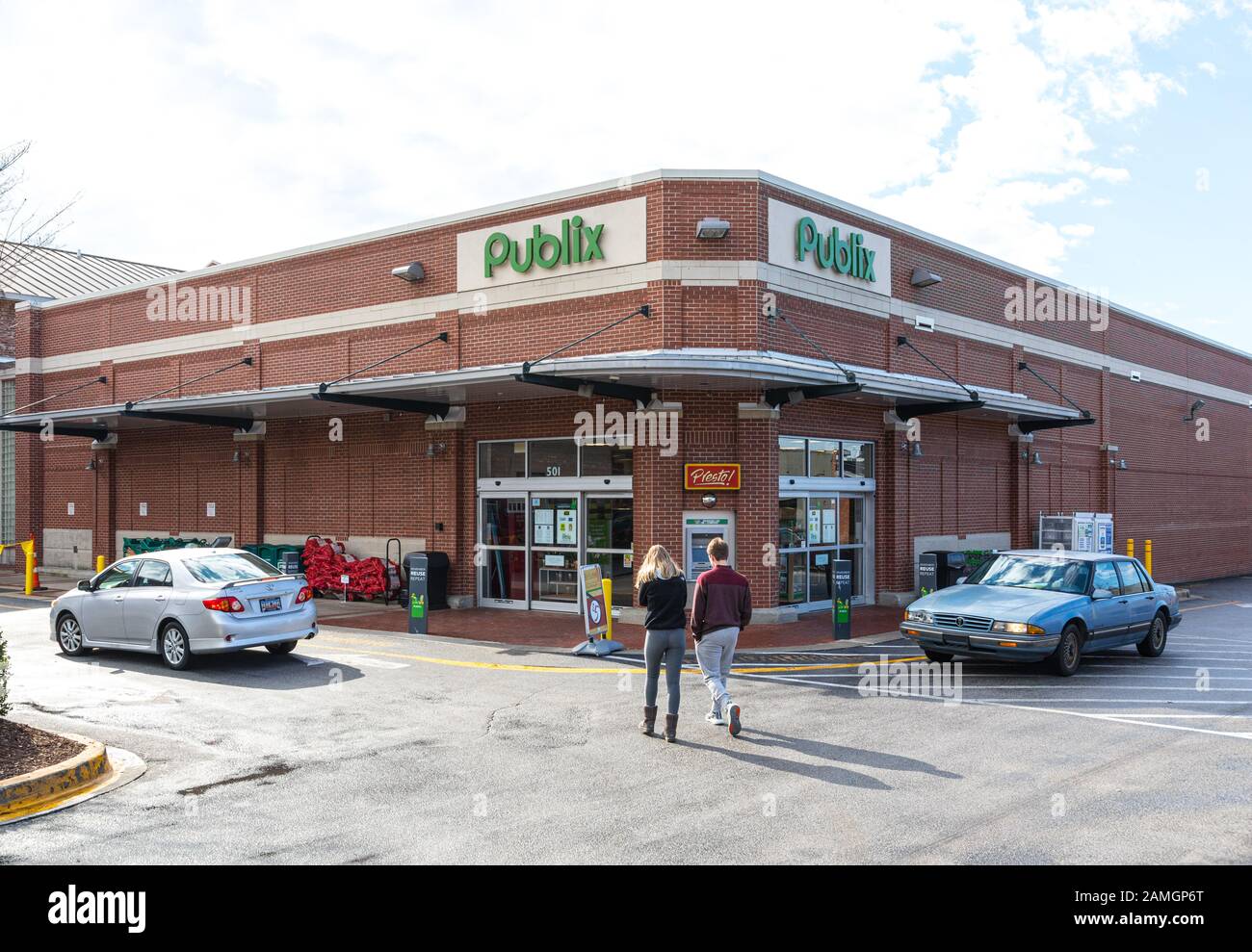 COLUMBIA, SC, USA-7 JANUARY 2010: A Publix Food & Pharmacy store, located partially in an historic building once used as a Confederate Mint. Stock Photo