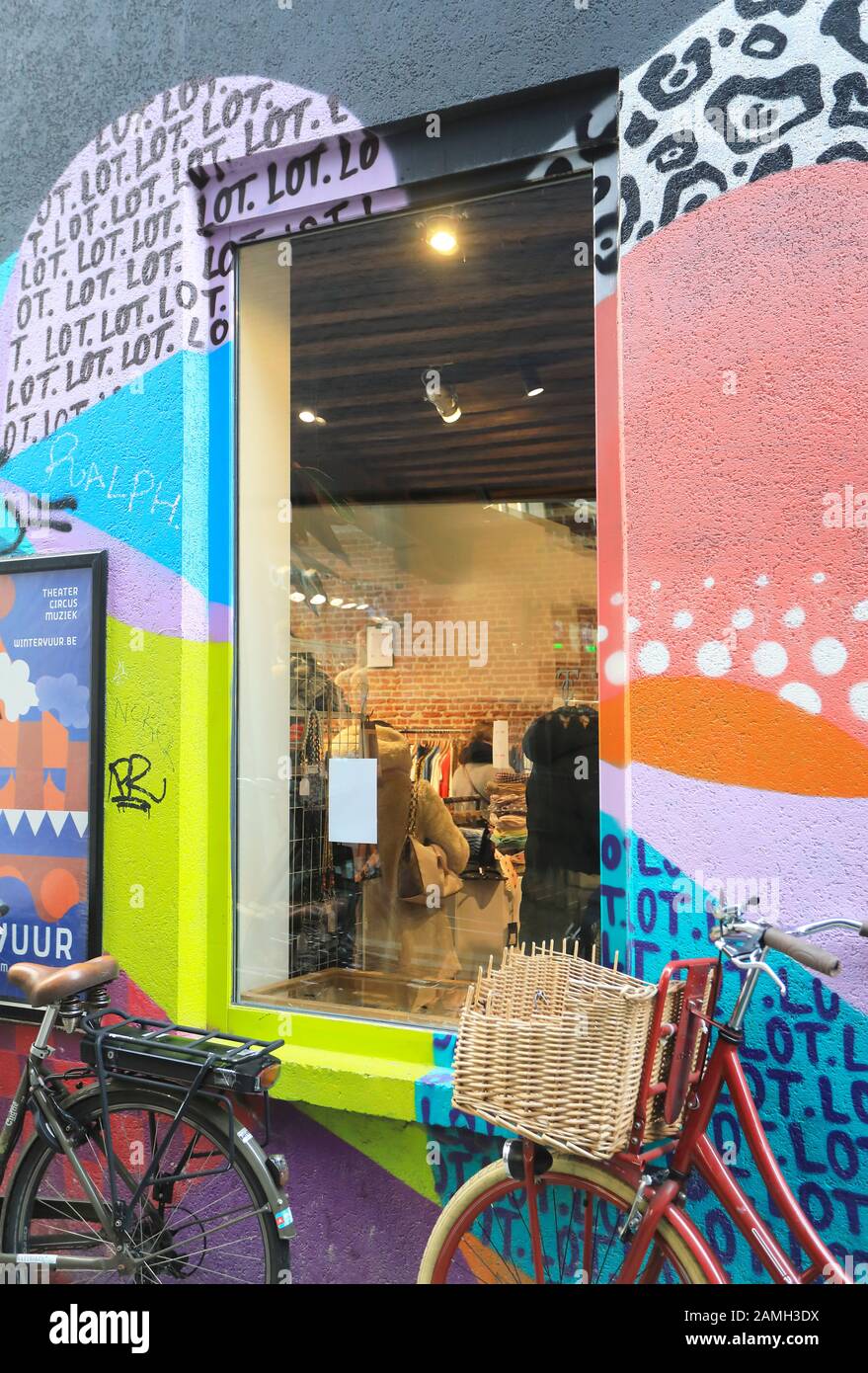 Colourful street art amongst the designer fashion shops on Kopstraatje ...