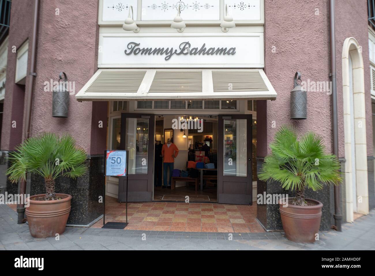 Tommy Bahama Resturant & Bar, Fashion Valley Mall – NIC