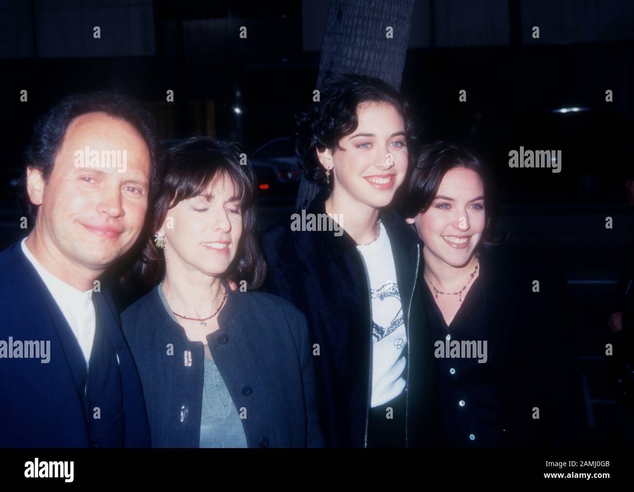 Beverly Hills California Usa 15th May 1995 Actor Billy Crystal Wife Janice Crystal And Daughters Lindsay