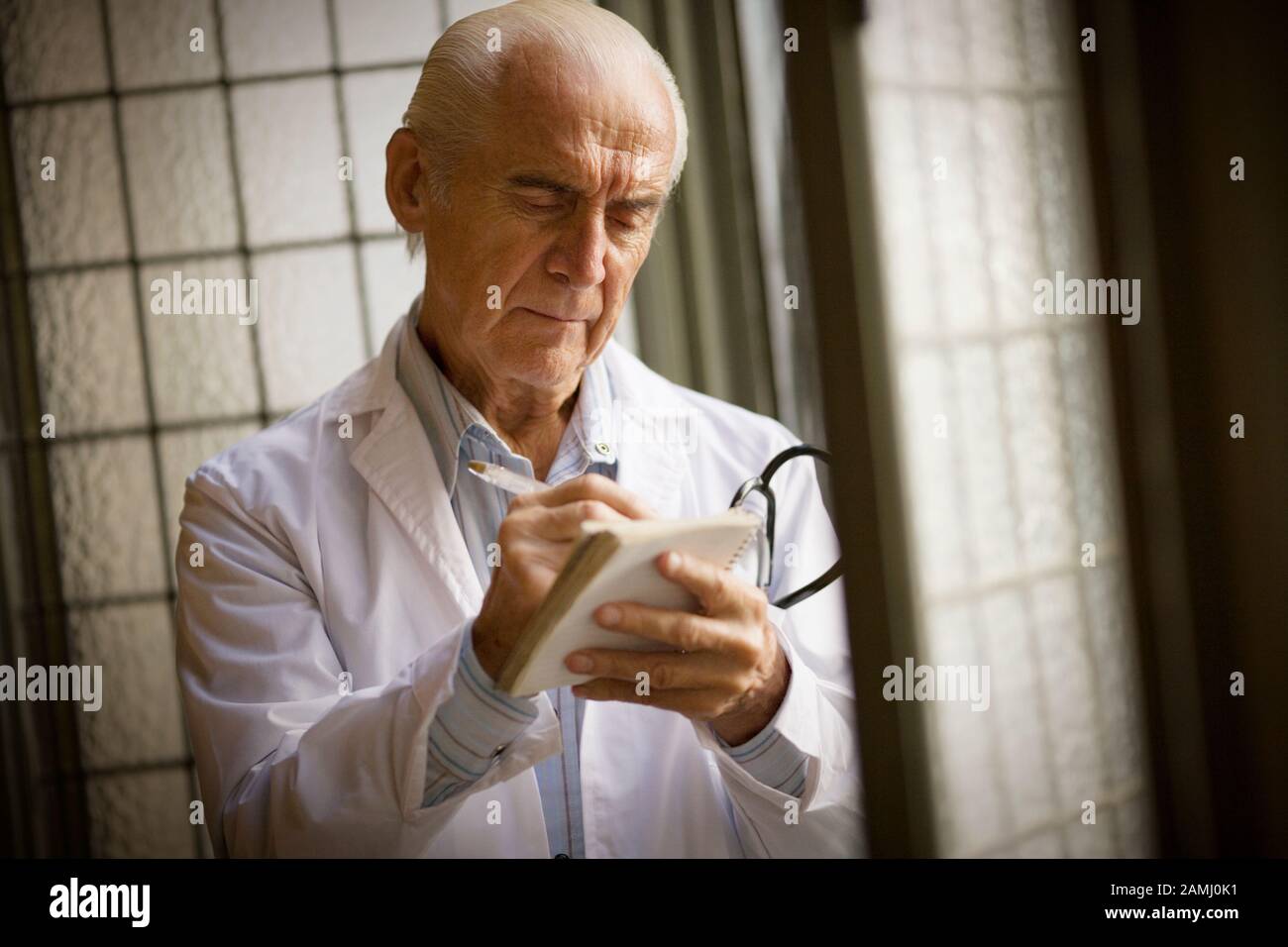 Doctor work hi-res stock photography and images - Alamy