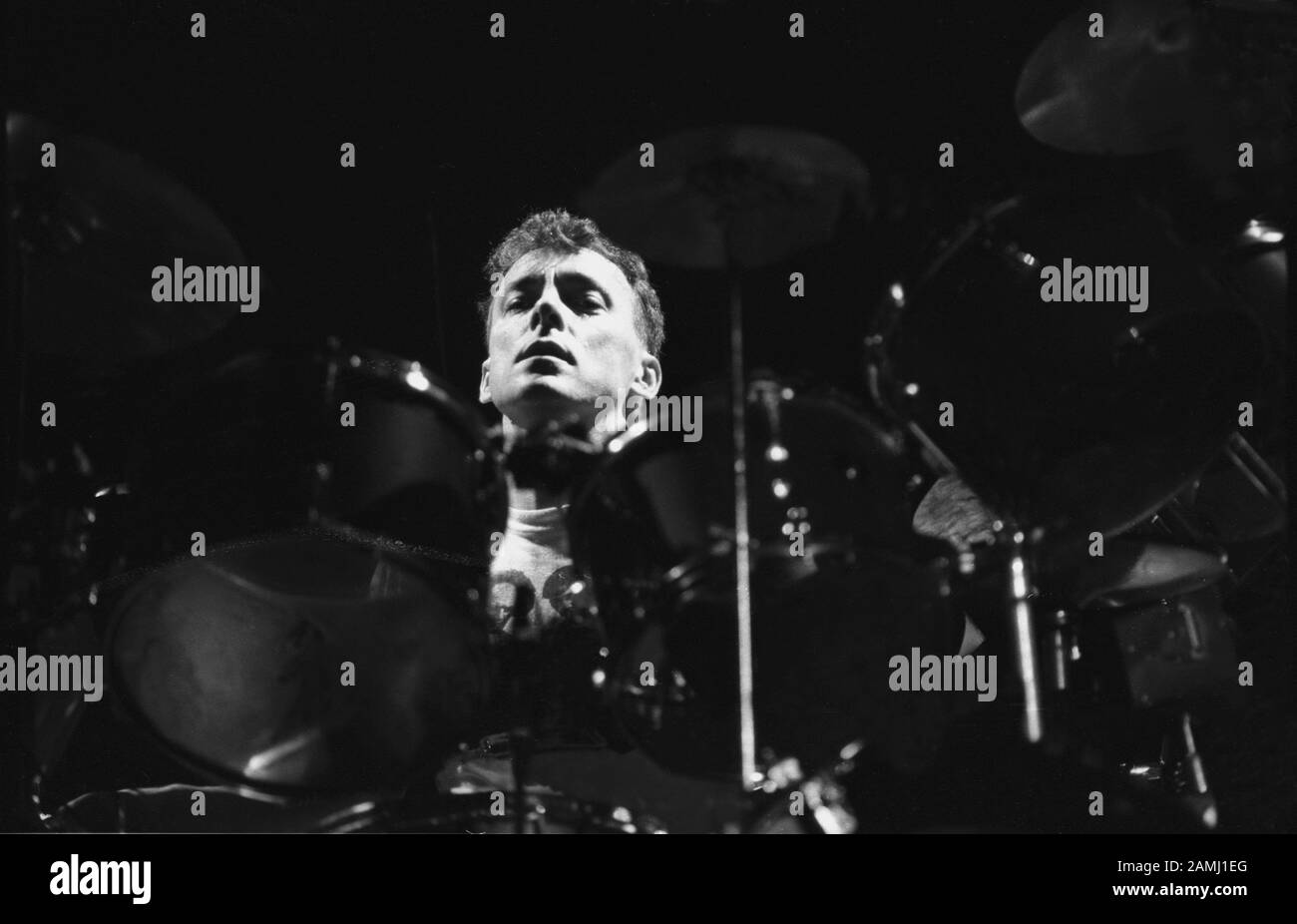 Neil peart hi-res stock photography and images - Alamy, image size:1300x926