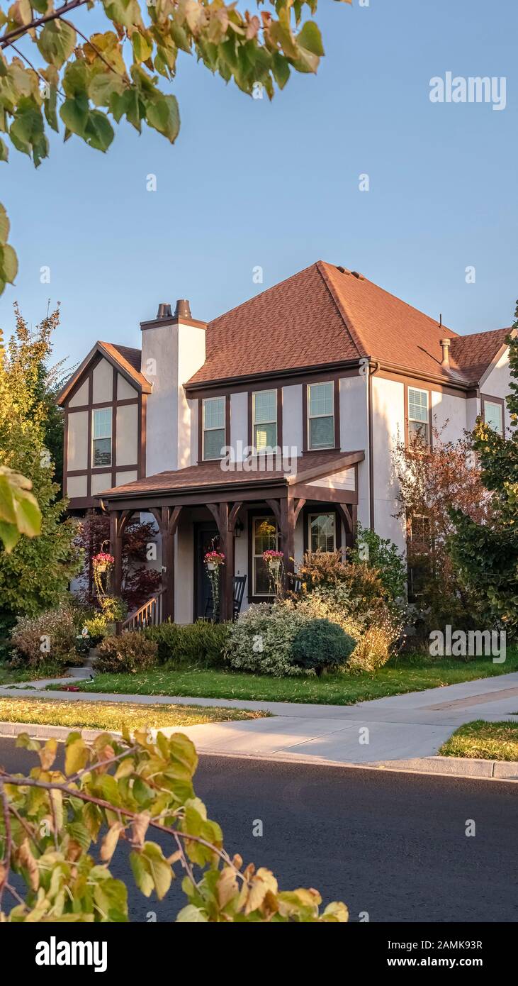 Vertical frame Street view of a luxury urban home Stock Photo - Alamy