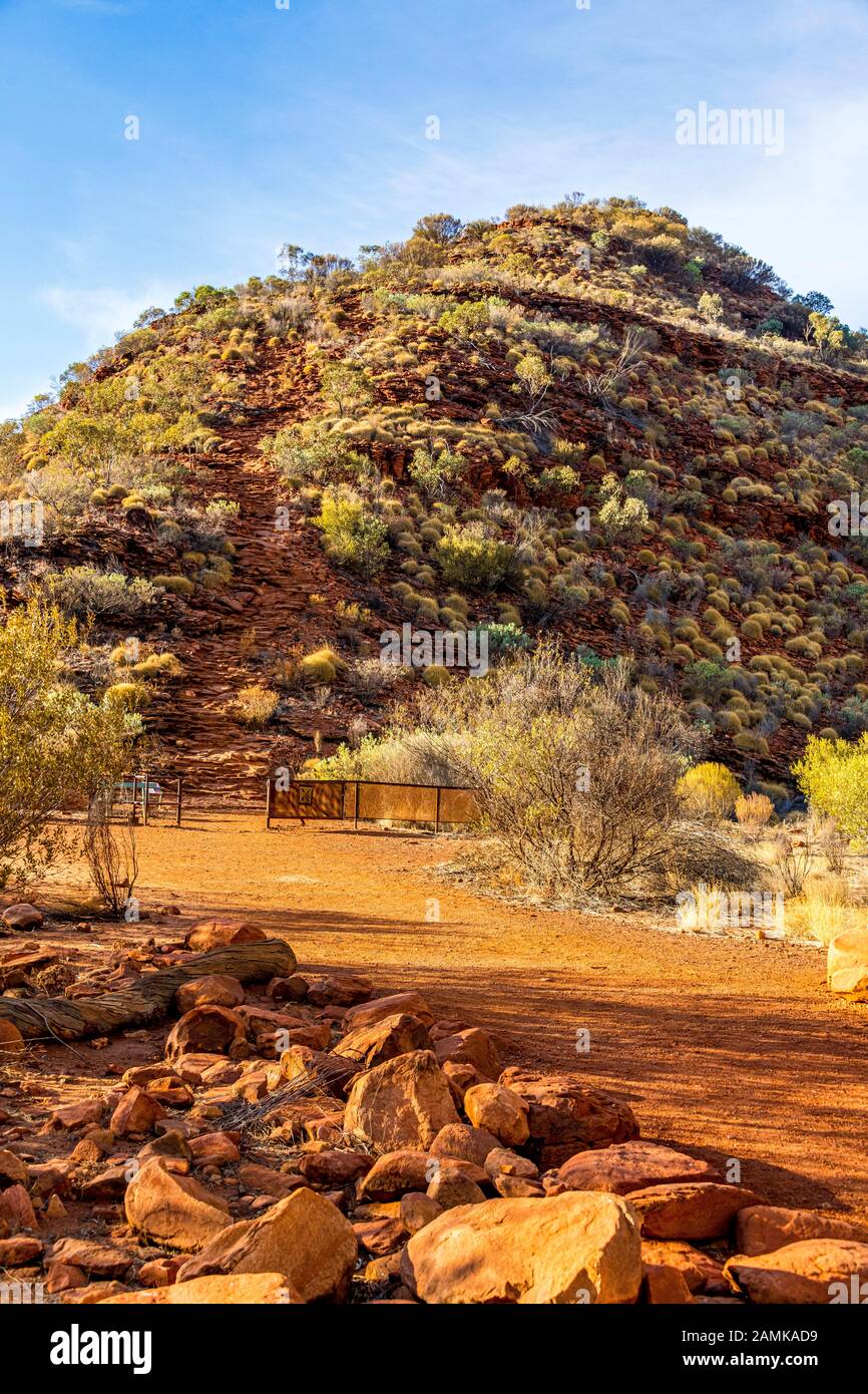 The start of Heartbreak Hill is the beginning of the Kings Cayon Rim Walk. Northern Territory, Australia. Stock Photo