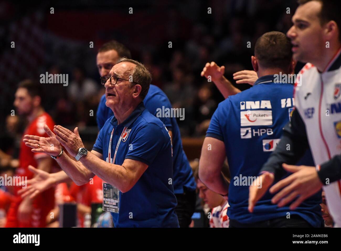 Lino Cervar, head coach of Croatia seen in action during the handball match  between National teams of Serbia and Croatia in Group A of Men's EHF EURO  2020 in Graz Stock Photo -