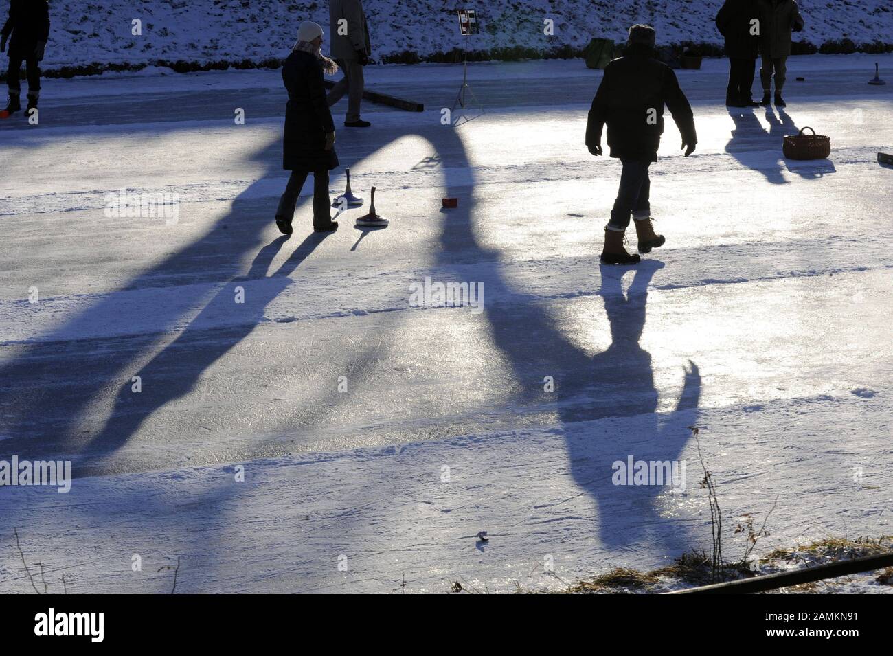 Curling on the Nymphenburg Canal. [automated translation] Stock Photo