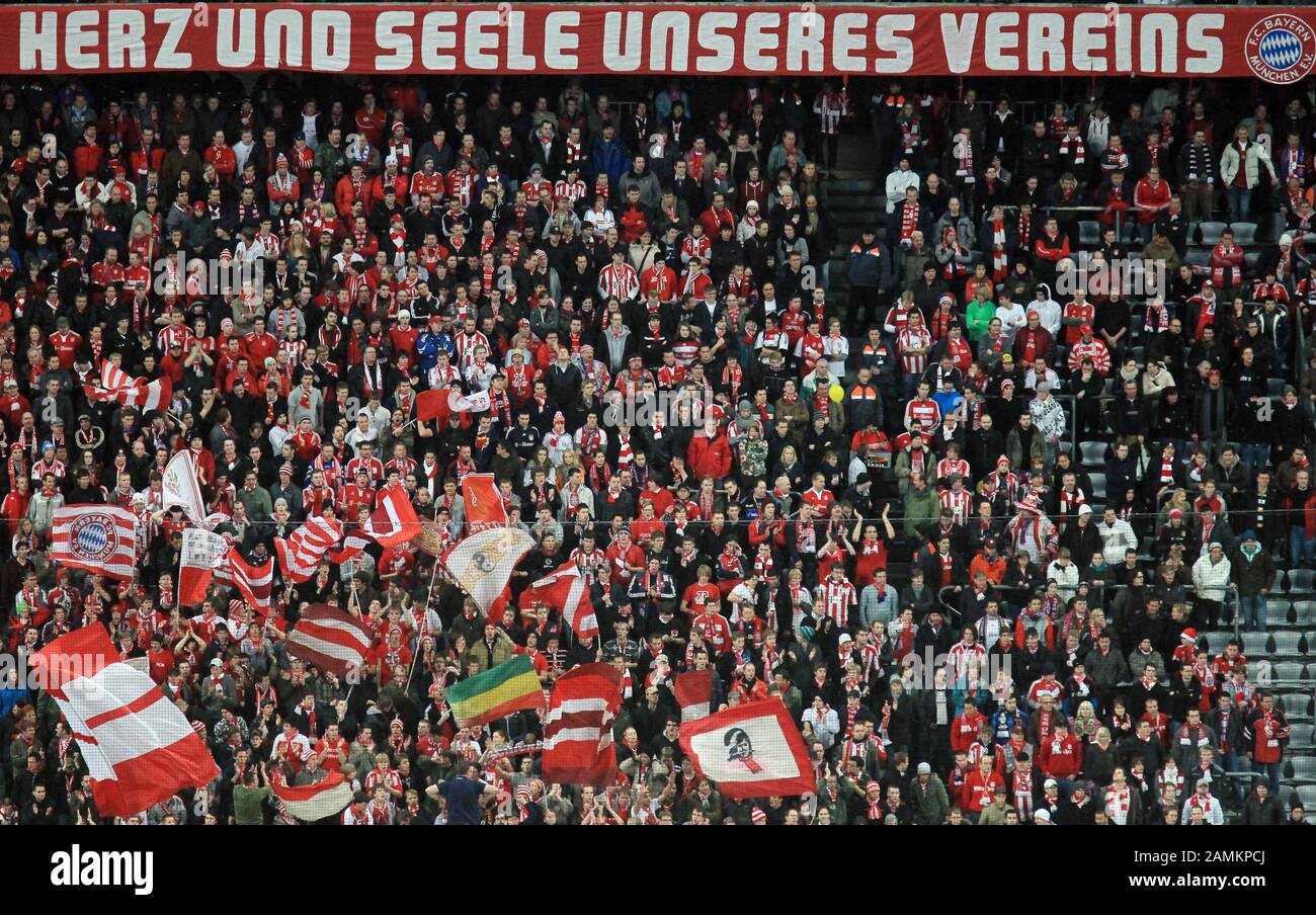 Football Champions League: FC Bayern Munich - FC Basel in the Allianz-Arena, in the picture Bayern fans in the south curve with banner 'heart and soul of our club'. [automated translation] Stock Photo