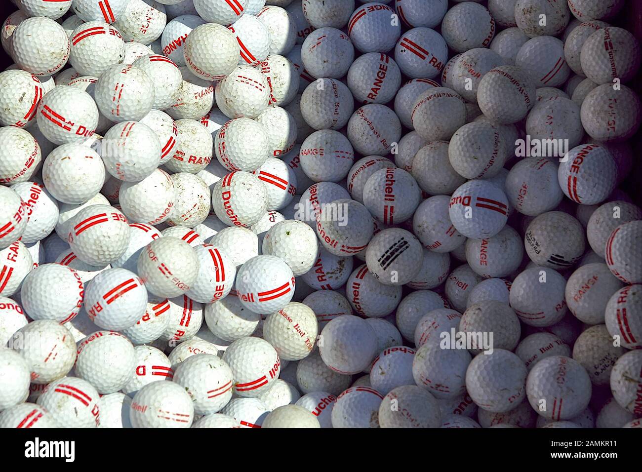 Golf balls at the golf experience day at the Bergkramerhof in  Wolfratshausen. [automated translation] Stock Photo - Alamy
