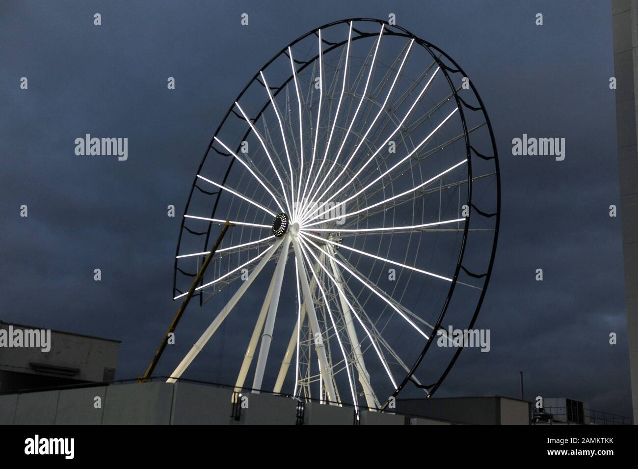 A newly manufactured Ferris wheel is making its test laps at the Munich steel construction company 'Maurer und Söhne' on Lilienthalallee in the Euro-Industriepark. [automated translation] Stock Photo