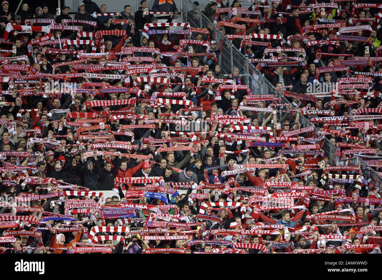 Derby in the southern regional football league: TSV 1860 Munich - FC Bayern Munich II (in red) (2:1) in the municipal stadium on Grünwalder Straße in Munich. In the picture the fans of Bavaria. [automated translation] Stock Photo