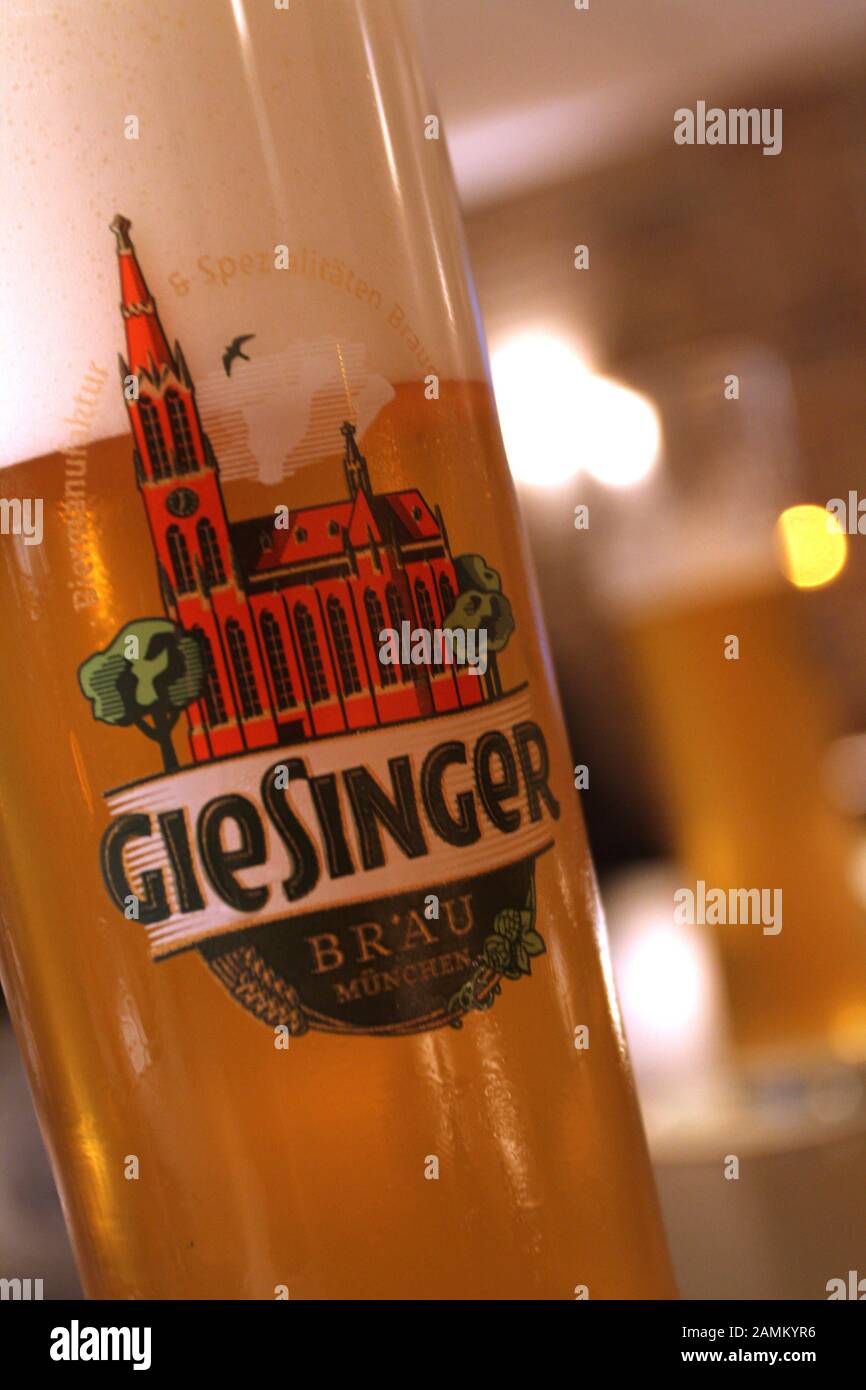 Bar In The Parlour Of The New Brewery Of The Giesinger Biermanufaktur Und Spezialitatenbraugesellschaft Mbh In The Martin Luther Strasse At The Giesinger Berg Automated Translation Stock Photo Alamy