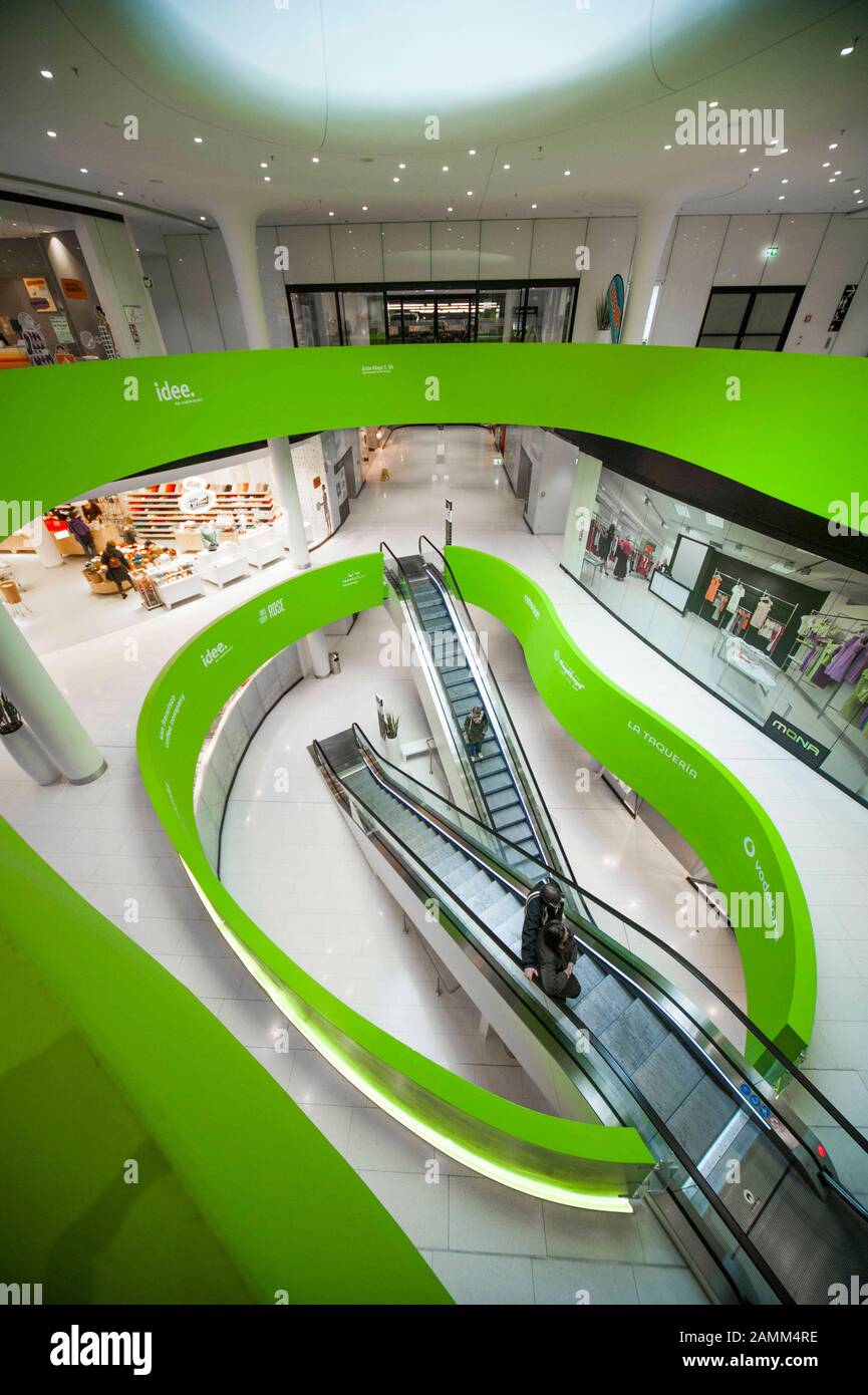 View into the interior of the shopping and office complex 'Mona' in Pelkovenstraße 143-147 in Moosach. [automated translation] Stock Photo